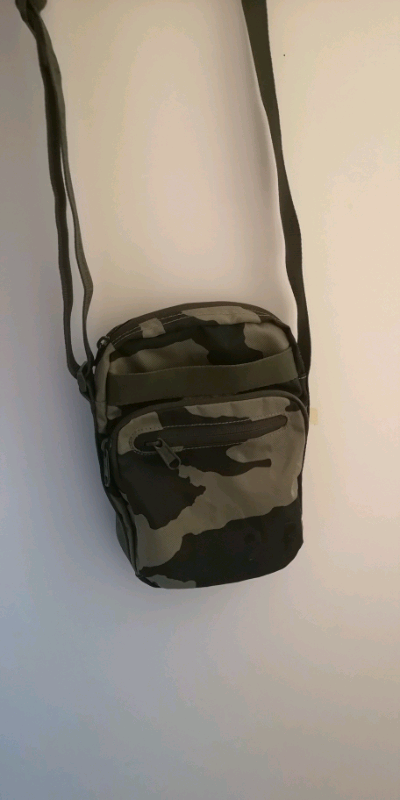 Under armour crossbody bag | in 